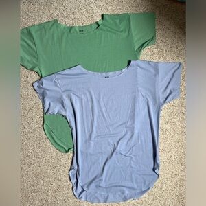 2 Pack Uniqlo Airism Seamless Boatneck Ling Tshirt